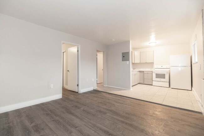 Photo - 8723 E 14th Ave