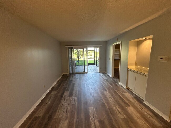 Photo - Annual 2/2 Condo, in a resort community golf and tennis Unidad #109