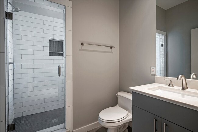 Photo - 3372 Miro Pl