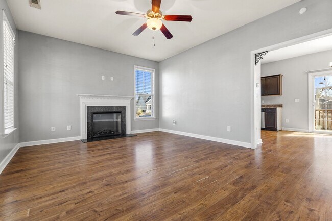 Photo - Towne Pointe