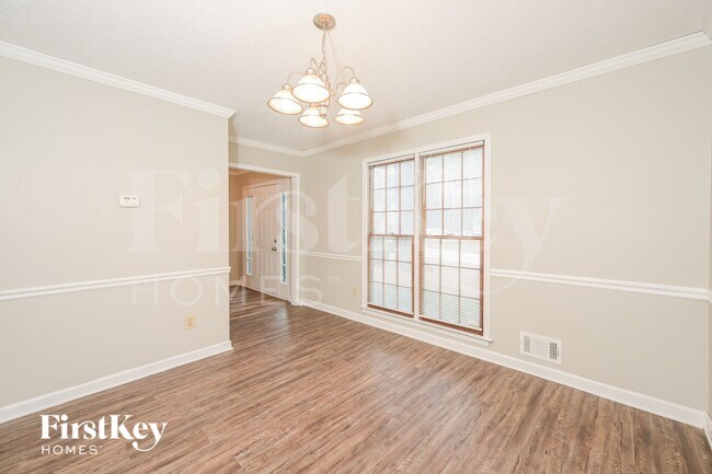 Photo - 1433 St Dunstans Rd