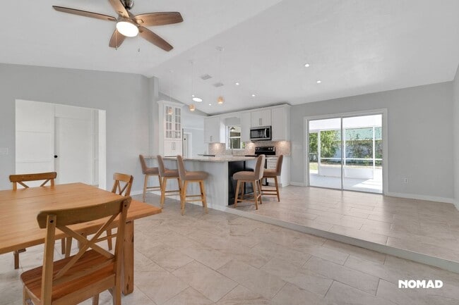 Photo - 112 N Cory Dr