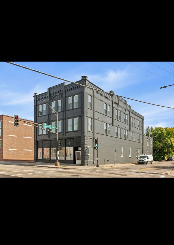 Building Photo - 842 Rice St Rental