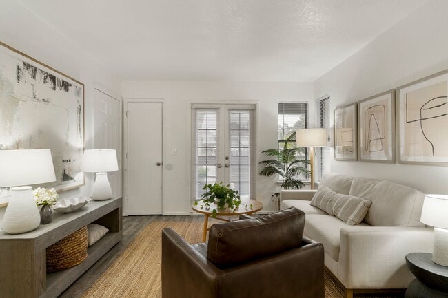 Photo - Hampton Woods