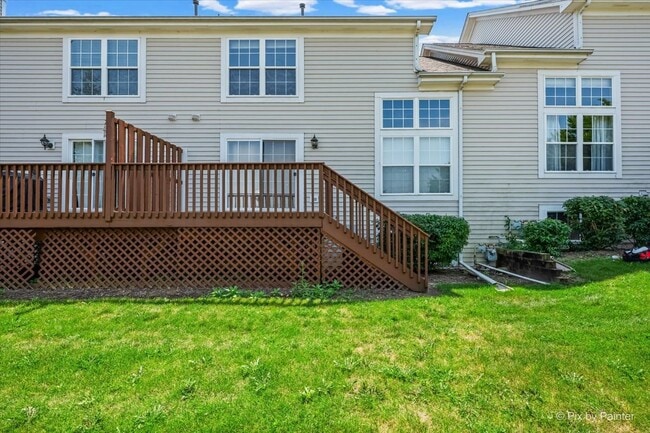 1058 E Danbury Dr