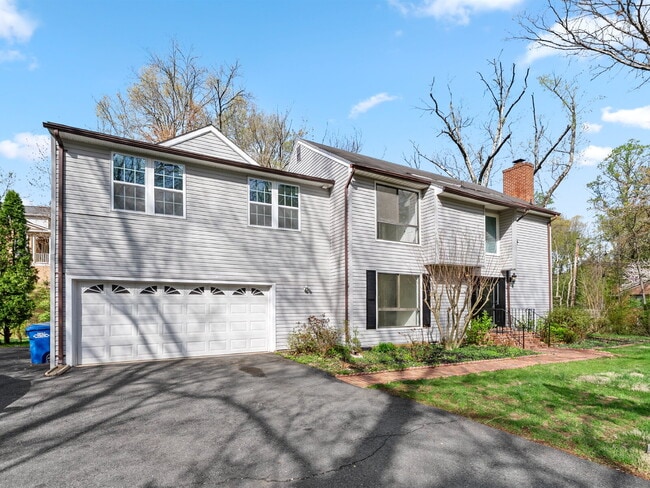 Photo - "Spacious 5-Bed Haven on Cedarest Rd – Where Comfort Meets Convenience in Fairfax!"