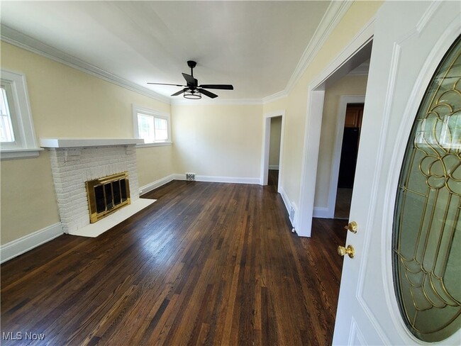 Photo - 1686 Avalon Rd