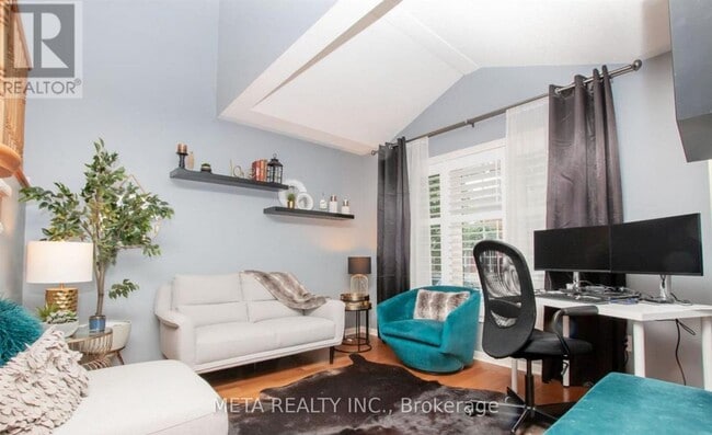 Photo - 2109 Dunmore Ave
