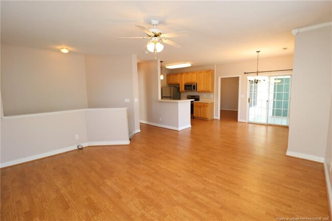 Photo - 2121 Kudrow Ln