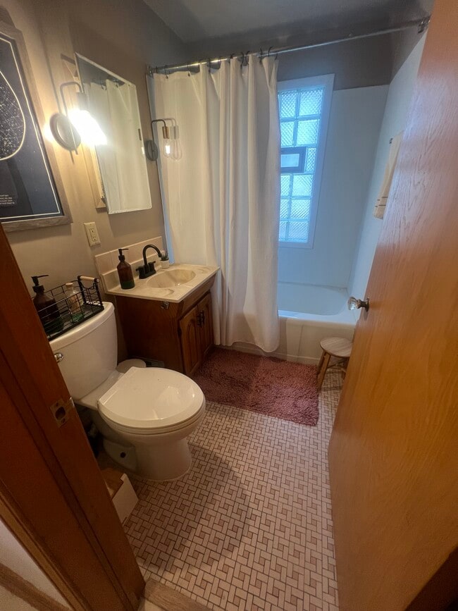 Photo - 165 N 67th St Unit Lower