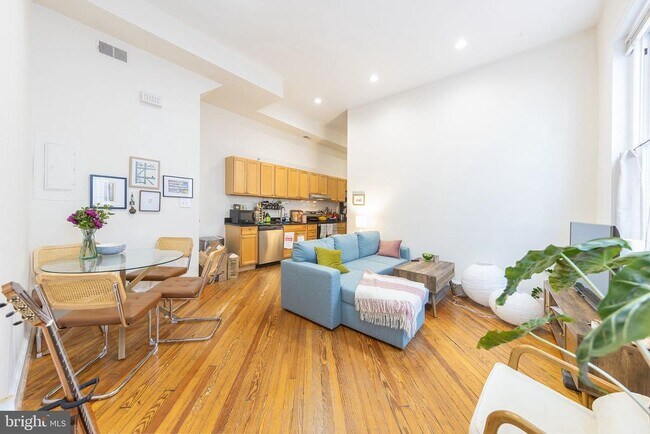 Photo - 1213 12th St NW Unidad A