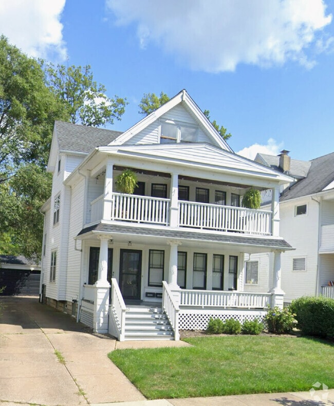 Building Photo - 1263 Jackson Ave Unit Top Rental