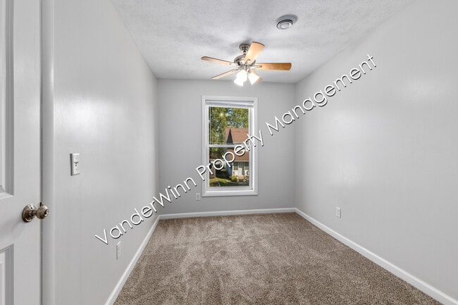 Photo - 1308 Leonard St NW