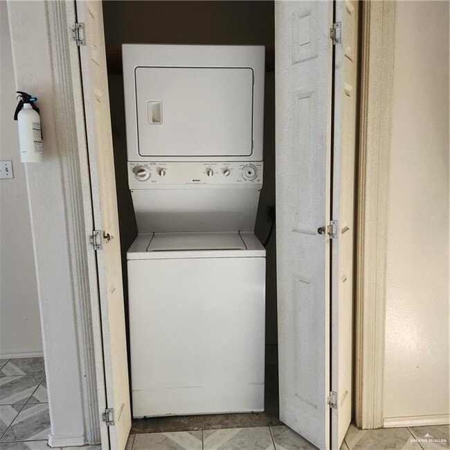 Photo - 9 Kimberly Ln