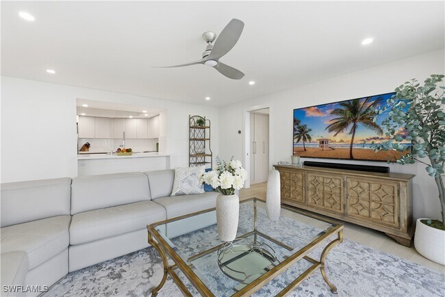 Building Photo - 4651 Gulf Shore Blvd N Unit 805