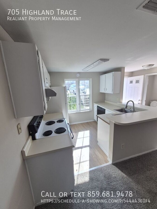 Photo - 705 Highland Trce