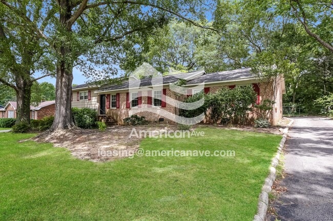 Building Photo - 323 Holly Dr