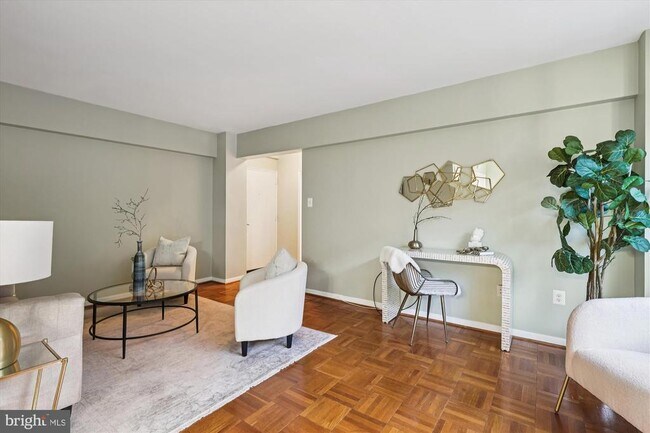 Photo - 3601 Wisconsin Ave NW Unit 111