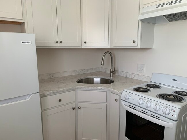 Photo - 1105 Lexington St Unit 6
