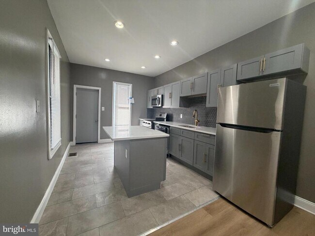 Photo - 2260 N 18th St