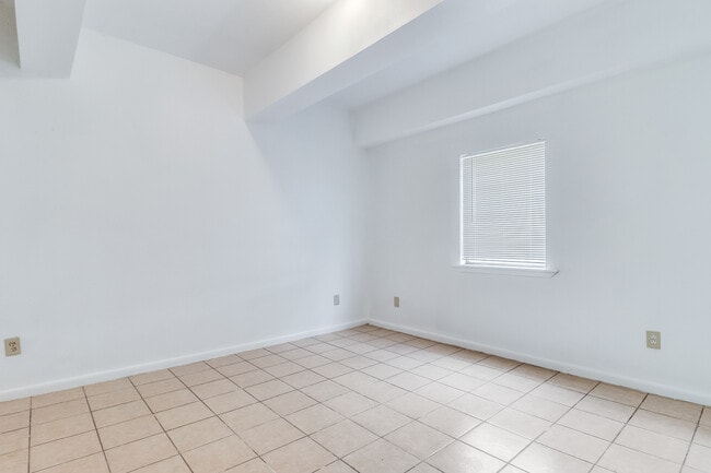 Photo - Landfair Apartments
