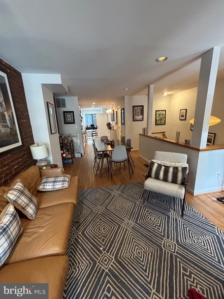 Photo - 1753 Swann St NW Unidad 2
