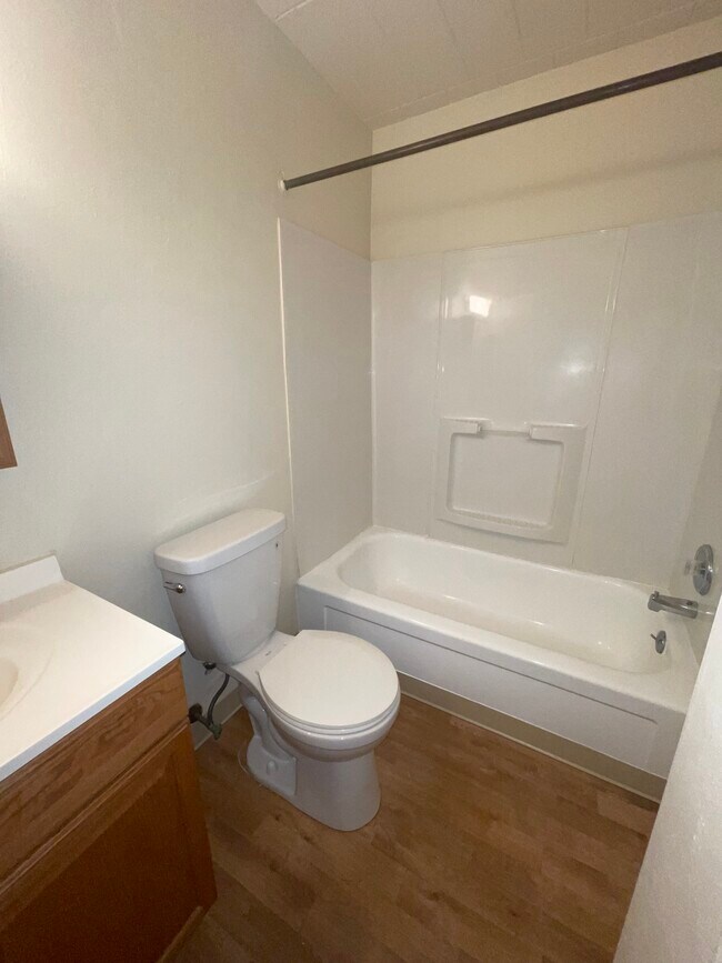 Photo - Bellevue Apartments