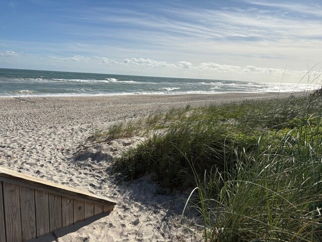 Photo - 562 Carousel Ln