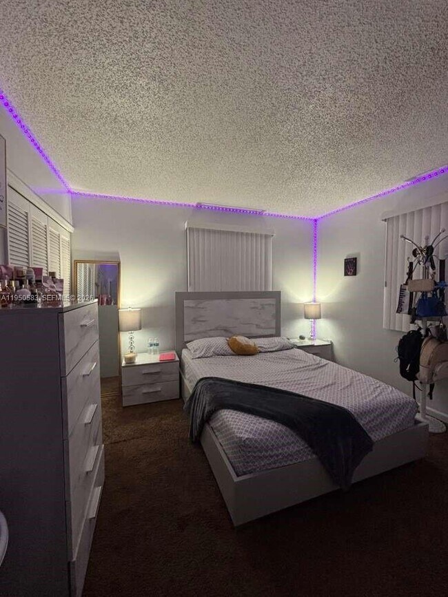 Building Photo - 2351 W 74th St Unit 3-101