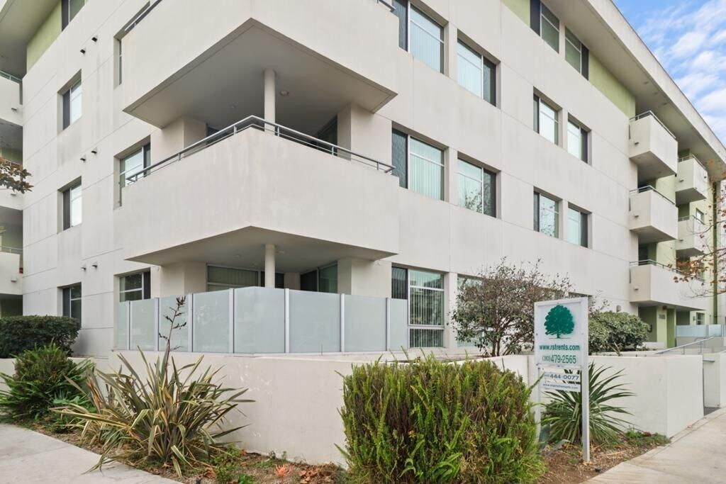 Photo - 11406 Exposition Blvd.,