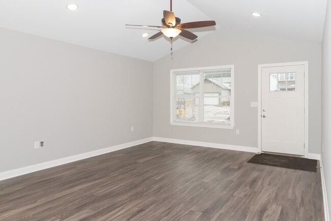 Photo - Now Pre Leasing 3 Bedroom 2 Bath Luxury Ranch Home In Winchester Ky!