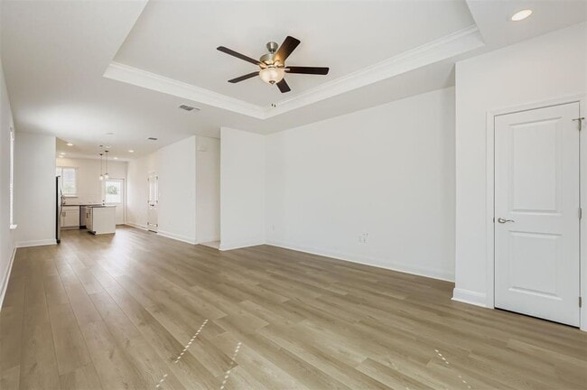 Photo - 517 Madelines Mdw Ln