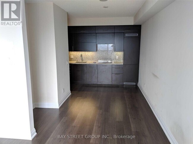 Photo - 5 Sheppard Ave E Unit 3916