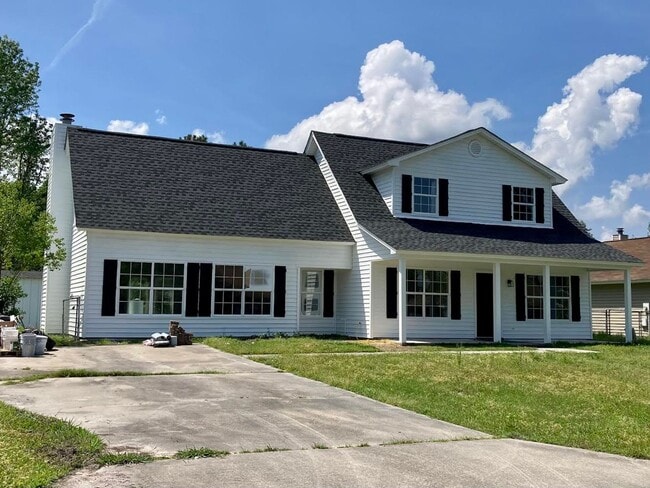 Building Photo - All new interior and exterior! Move in ready!