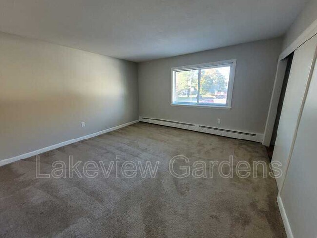 Photo - 11 Lakeview Gardens Unidad 218