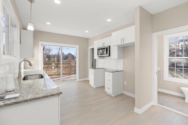 Photo - 324 East Bethune Street Unidad Upper