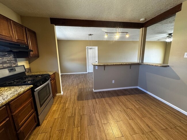 Photo - Beautiful 3 bedroom 2 bathroom home.