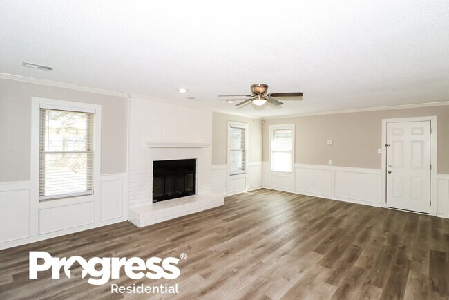 Photo - 1040 Trappers Cove