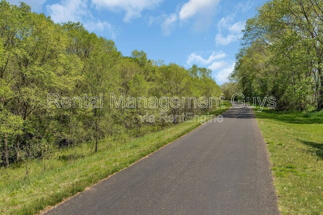 Photo - 133 Cedar St E Unidad 100