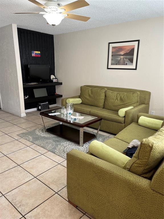 Photo - 4023 Henley Rd Unit 1702