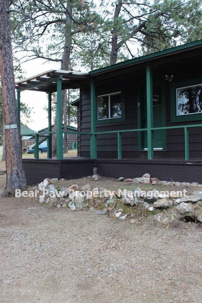Photo - Adorable cabin in Evergreen! Unit 4