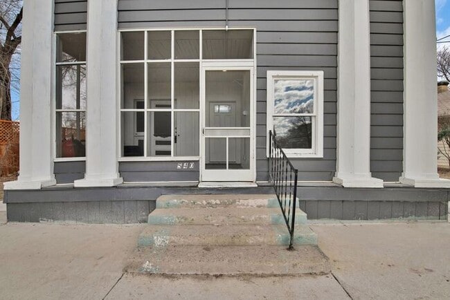 Photo - Renovated 2 Bedroom in Downtown Victorian Complex