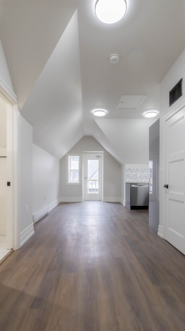 Photo - Unit 5 Unité 5