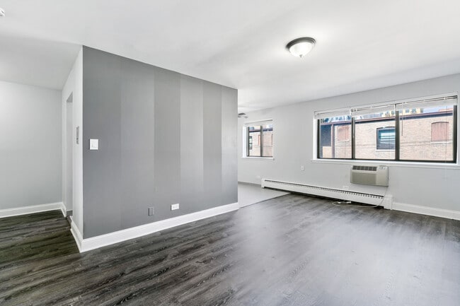 Photo - 5534 N Kenmore Ave