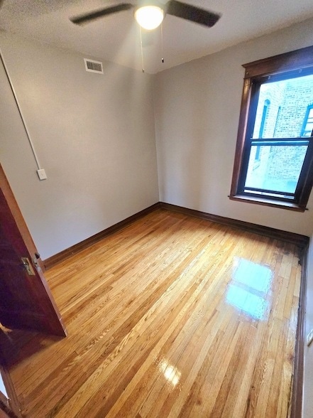 Photo - 4939 S Vincennes Ave