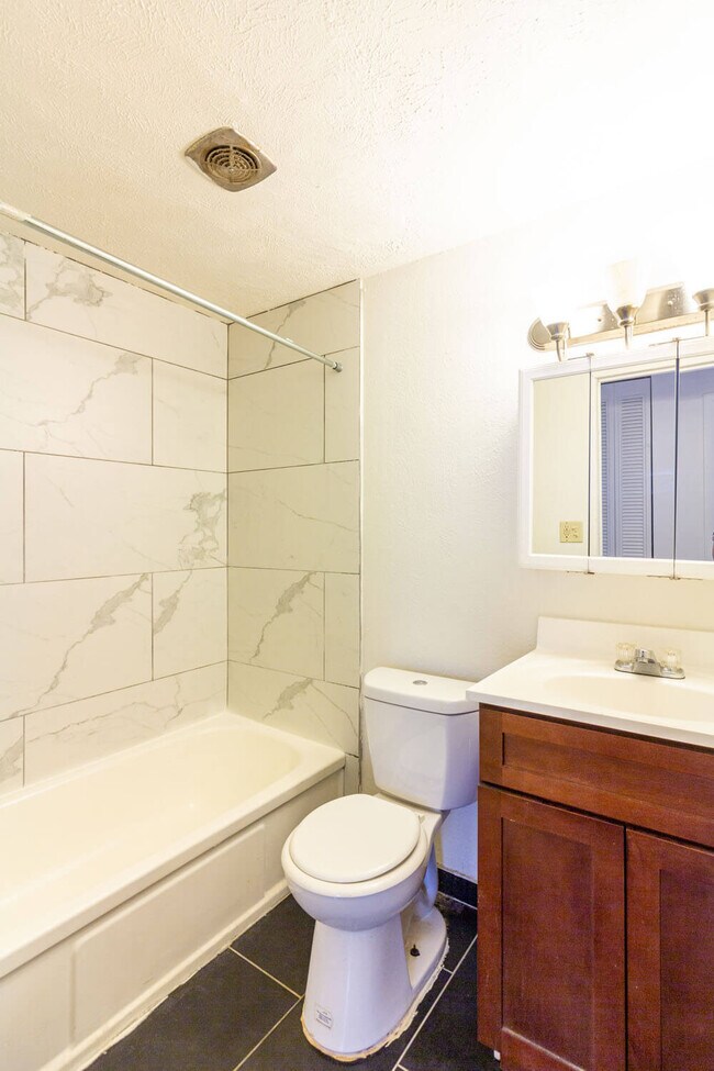 Photo - Canterbury Court Apartments