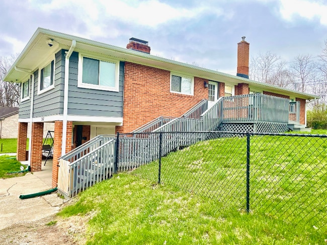 Photo - 3 E North St