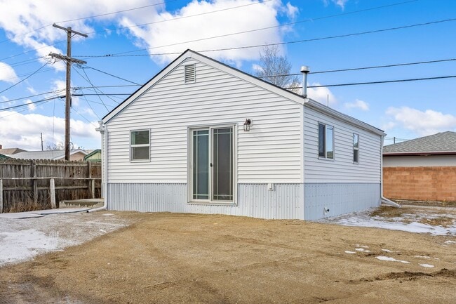 Photo - 2403 S Main St