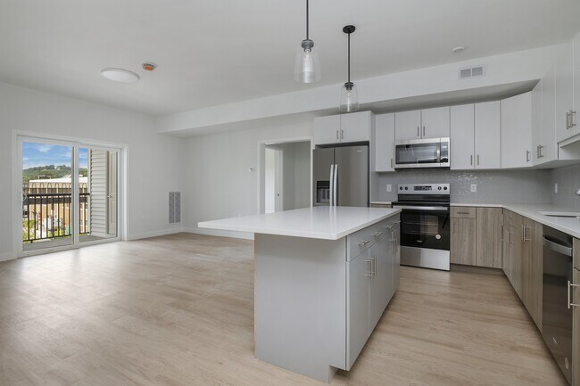 Photo - 100 N Main St Unit 102