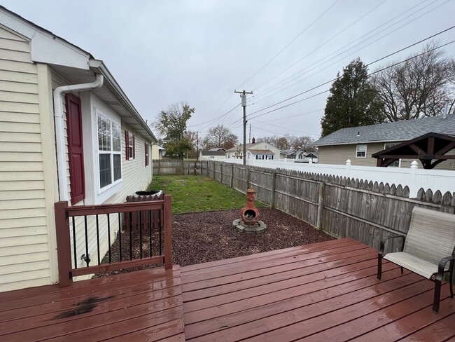 Photo - 254 G St